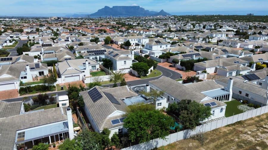 4 Bedroom Property for Sale in Sunningdale Western Cape